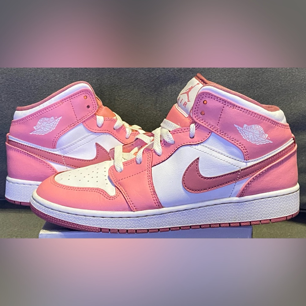 SOLD SOLD SOLD SOLD Nike Air Jordan 1 Mid Valentines GS Coral Chalk White Pink